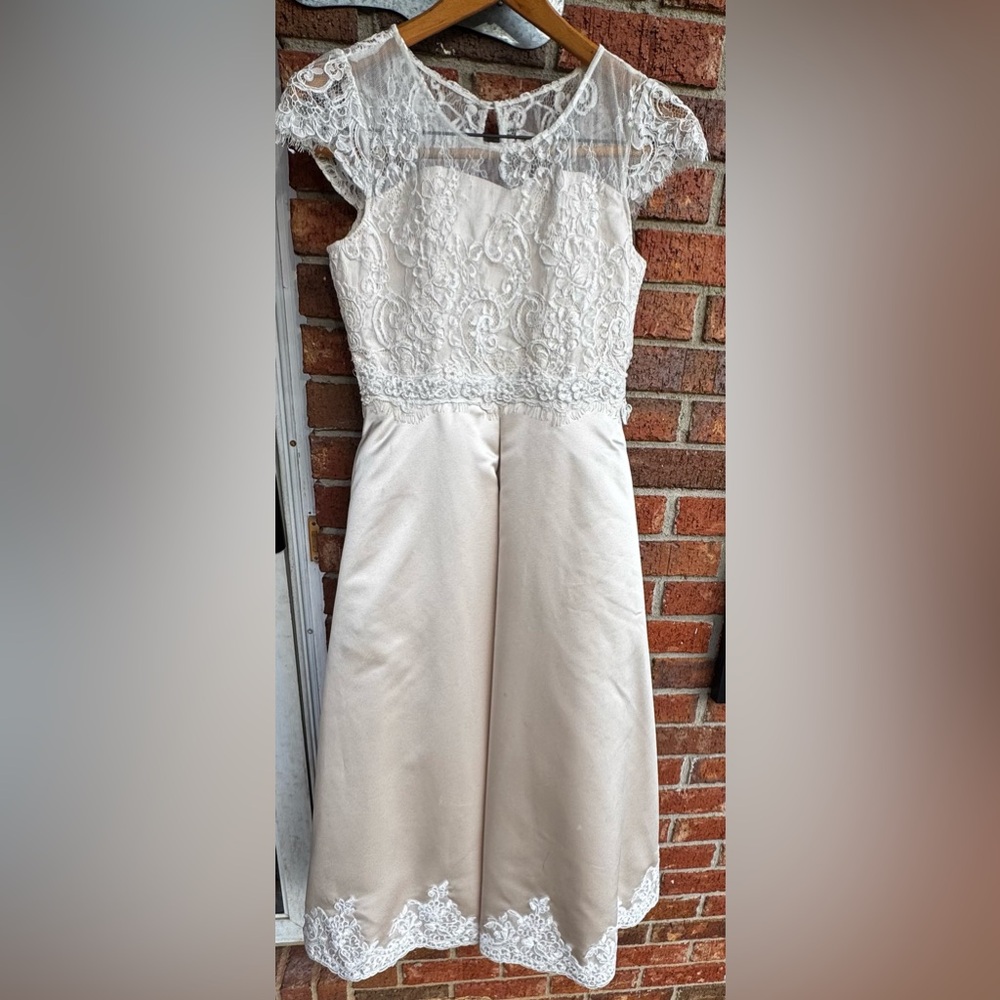 Elegant Cream Lace Kids Formal Dress